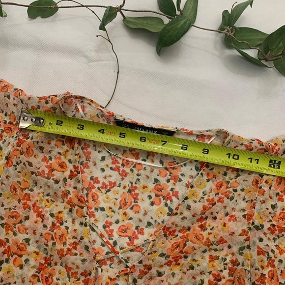 🌟HOST PICK🌟 Zara Basic Ruffle Floral Blouse - Picture 9 of 10